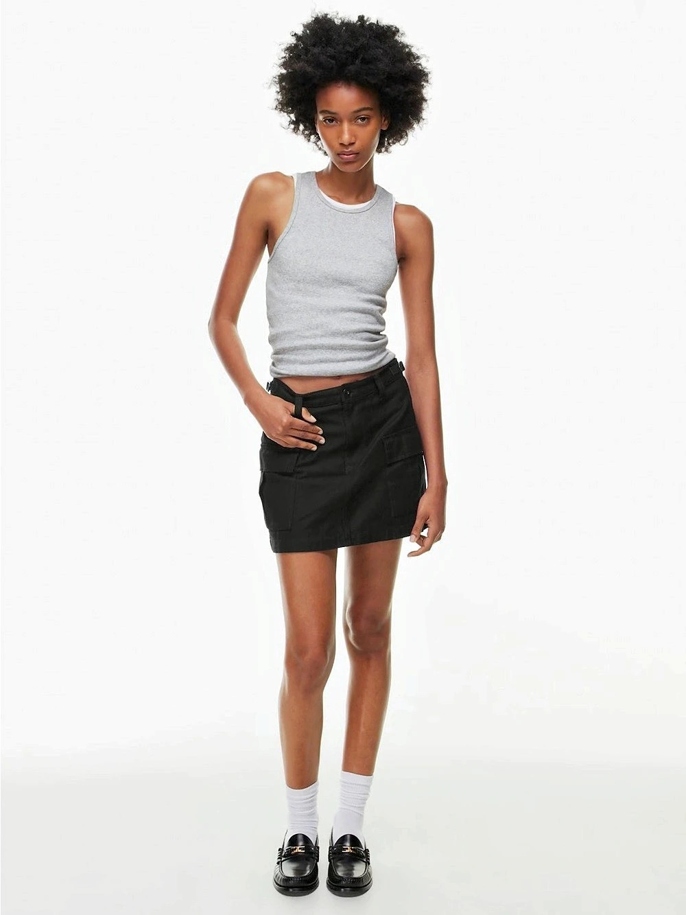 TNA • Supply Cargo Micro Skirt black aritzia Size 6 relaxed 114271